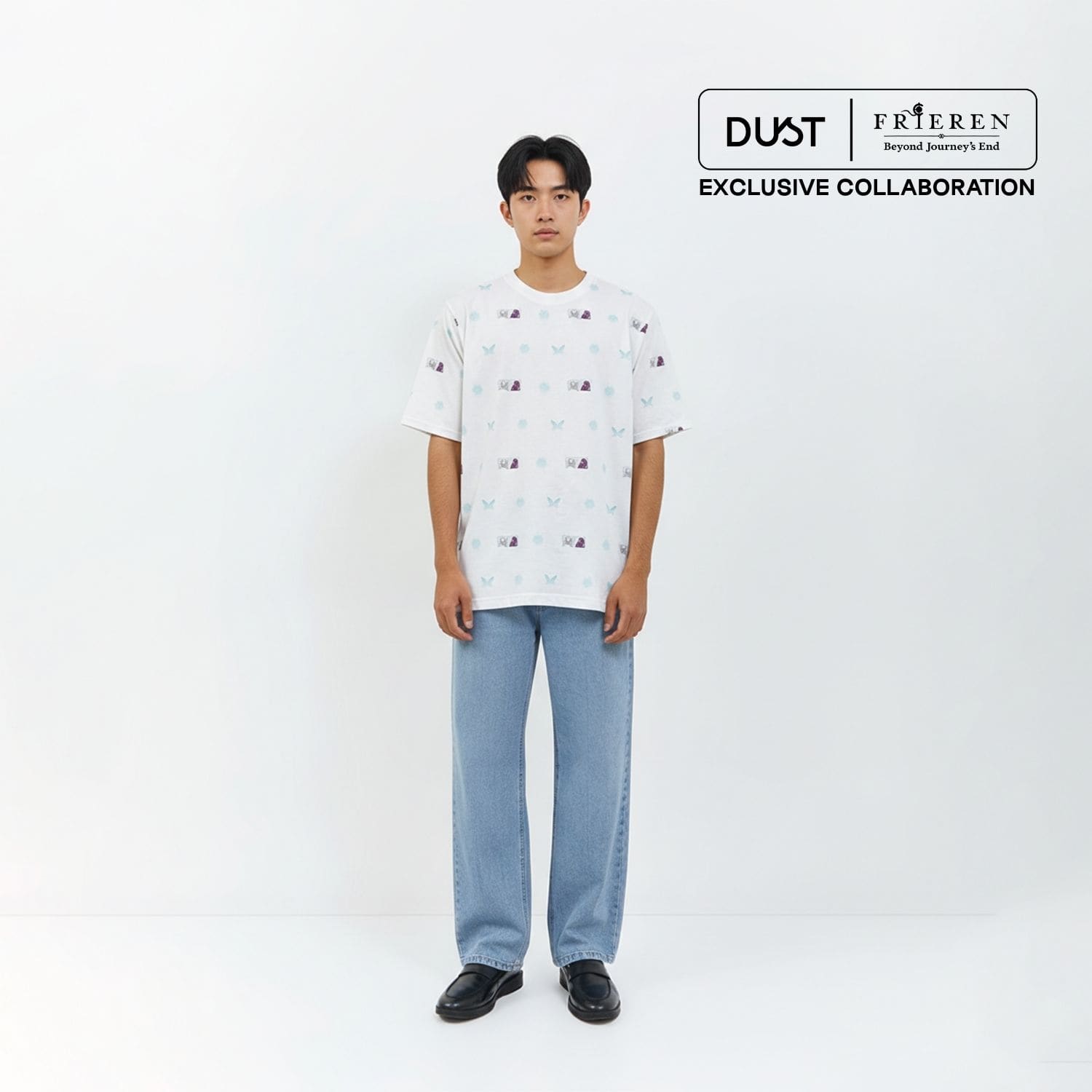 DUST Kaos Abstrak Unisex Frieren With Fern Putih (D.74293-U)