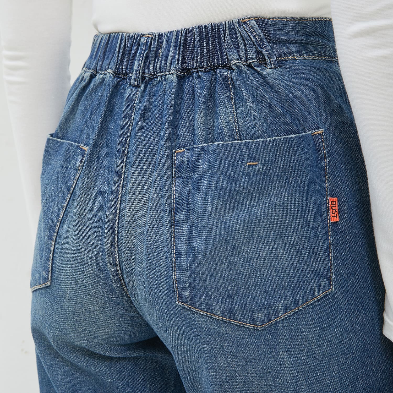 DUST Celana Drapey Denim Dalika Medium Light Blue (D.39187)