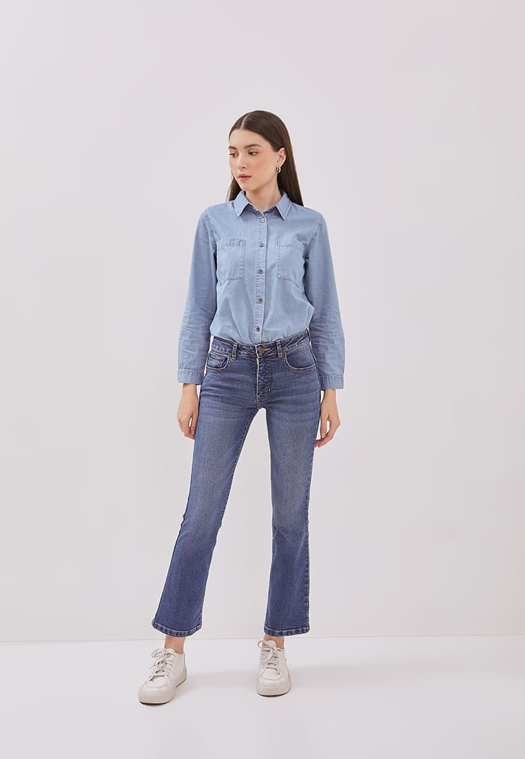 DUST Celana Mid Rise Bootcut Jeans Laira Medium Light Blue (D. 31307)