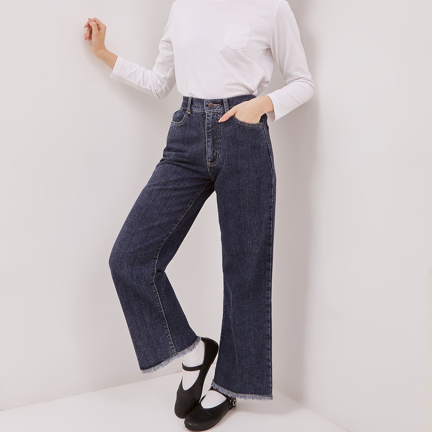 DUST Celana Baggy Wide Leg Unfinished Jeans Dalihara Medium Dark Blue (D.39128)