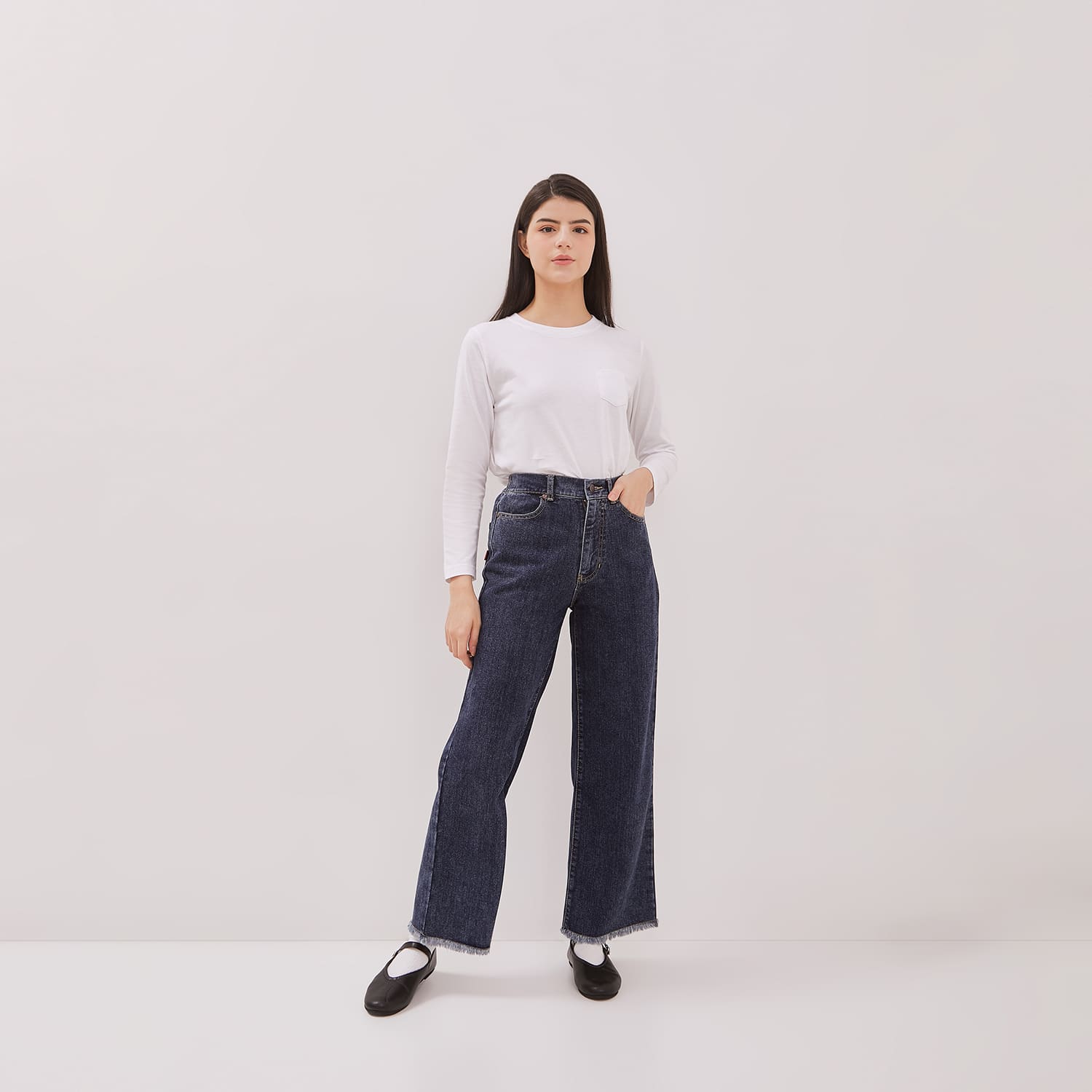 DUST Celana Baggy Wide Leg Unfinished Jeans Dalihara Medium Dark Blue (D.39128)