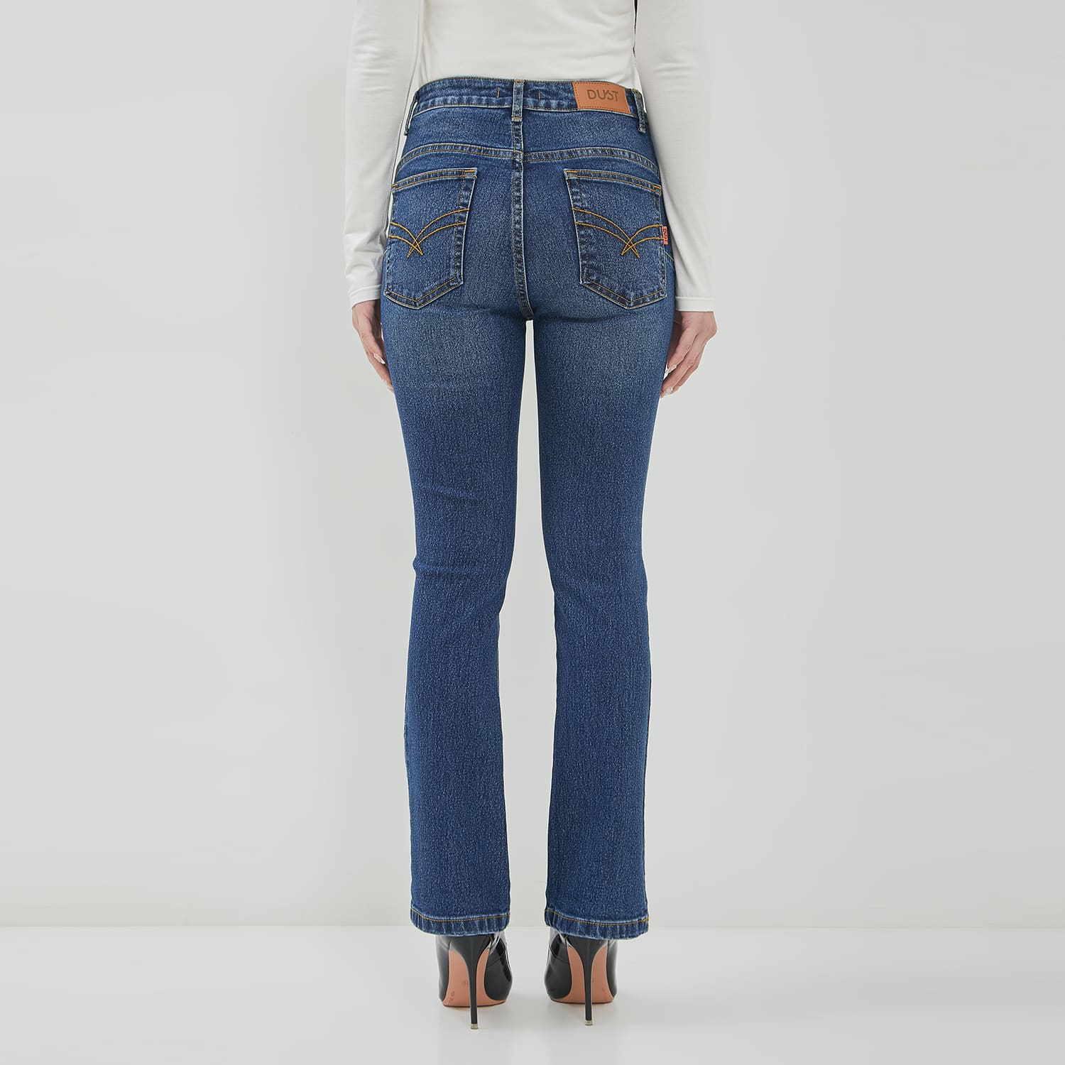 DUST Celana High Rise Bootcut Jeans Kalula Medium Dark Blue (D.31326)
