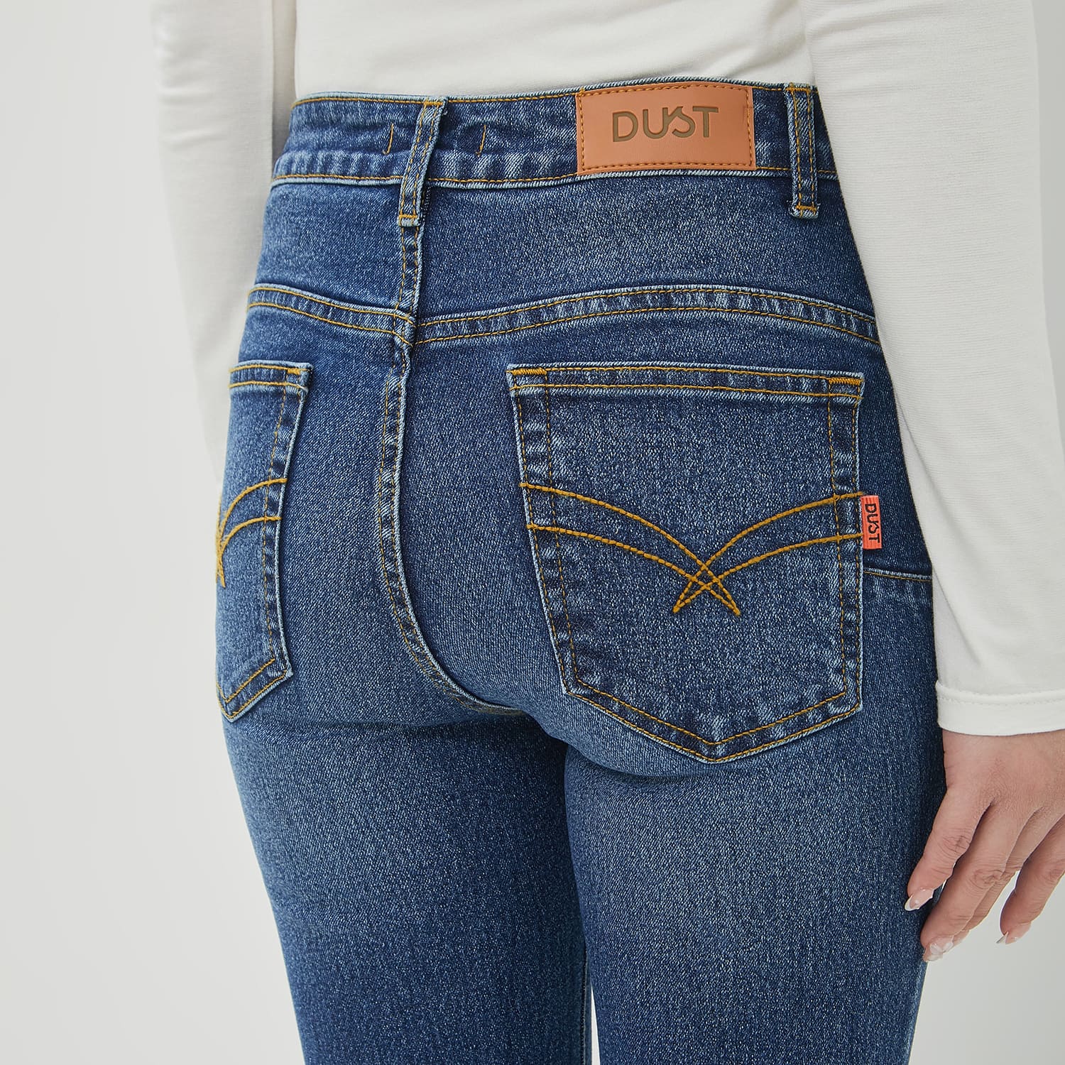 DUST Celana High Rise Bootcut Jeans Kalula Medium Dark Blue (D.31326)