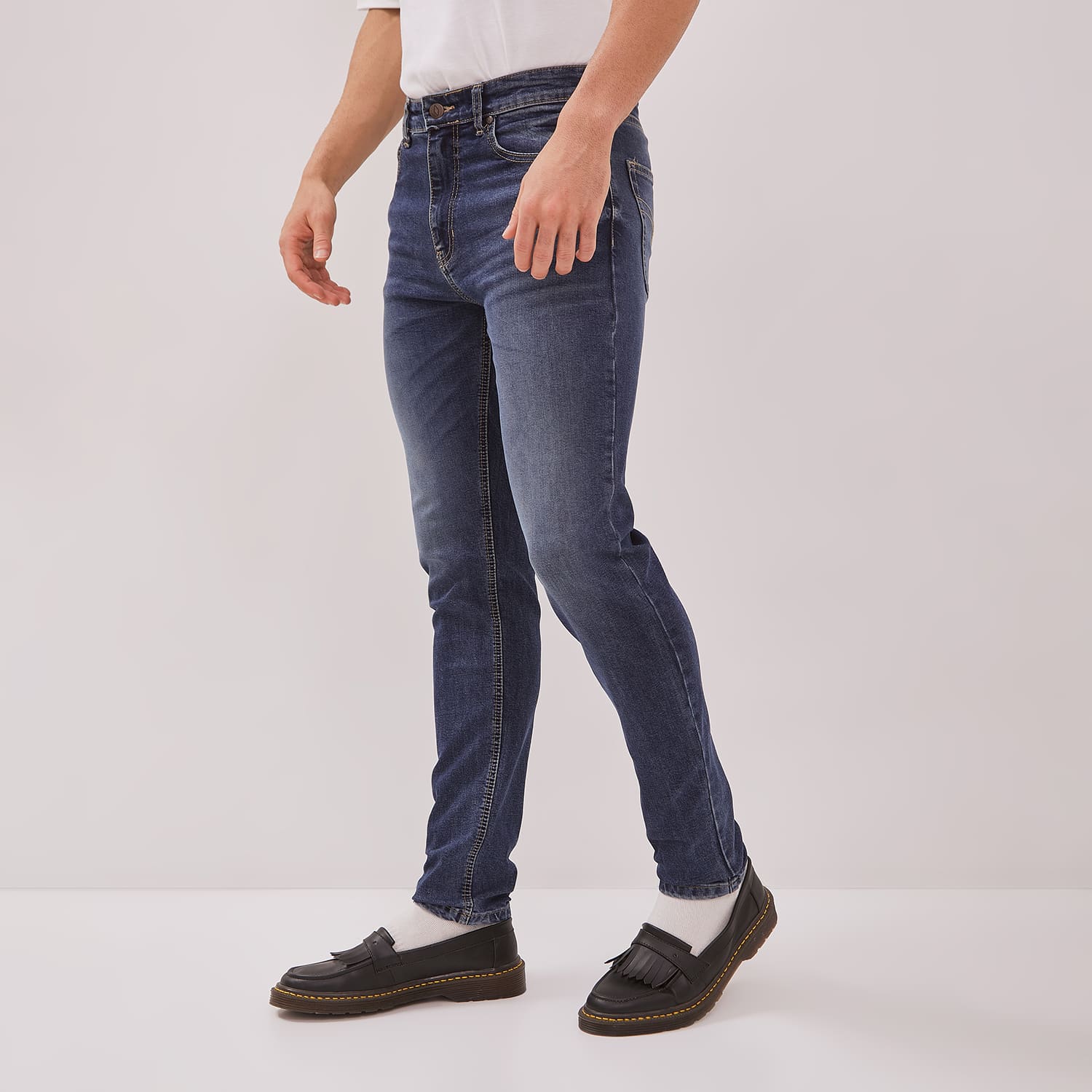 DM.3730
