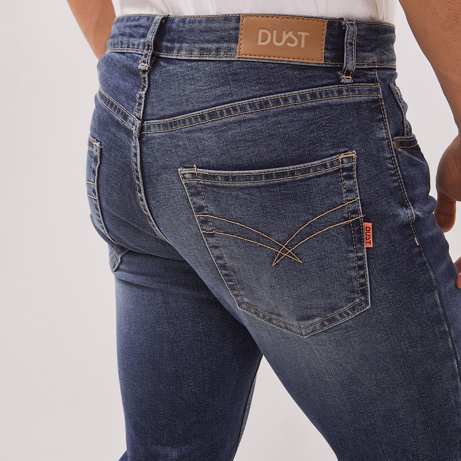 DM.3730